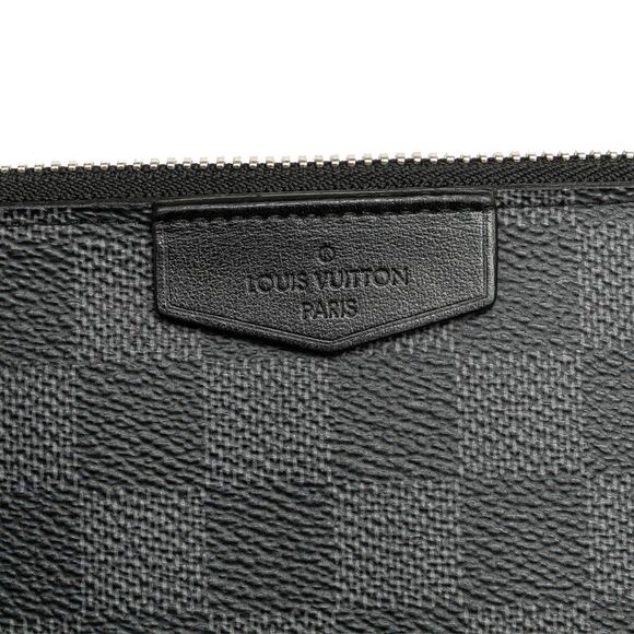 Pre Loved louis vuitton Women Black Crossbody Bags - Picture 7 of 8